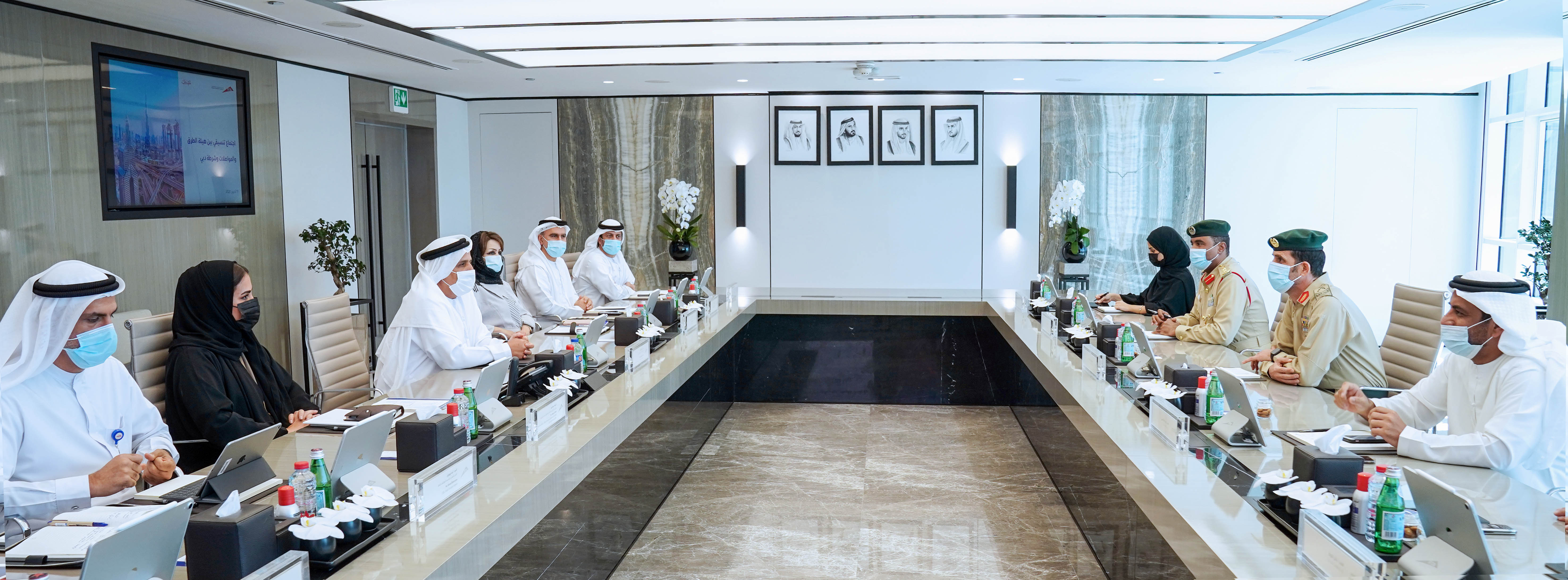 مجلس ضاحية الخالدية يناقش مع هيئة الطرق والمواصلات بالشارقة عددا من الملاحظات المتصلة بطرق الضاحية