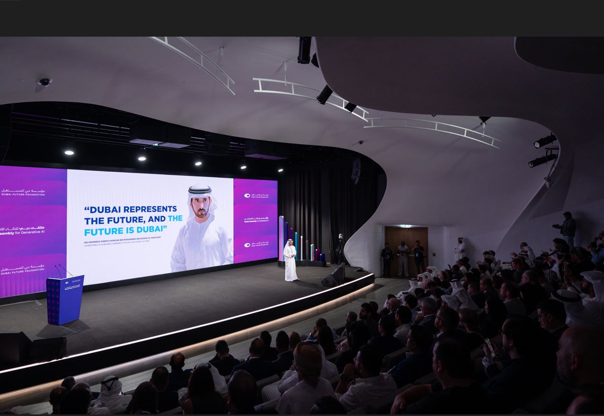 حمدان بن محمد يبشر بـ “عصر جديد للإنسانية” حيث تجمع دبي رواد الذكاء الاصطناعي الرائدين في العالم