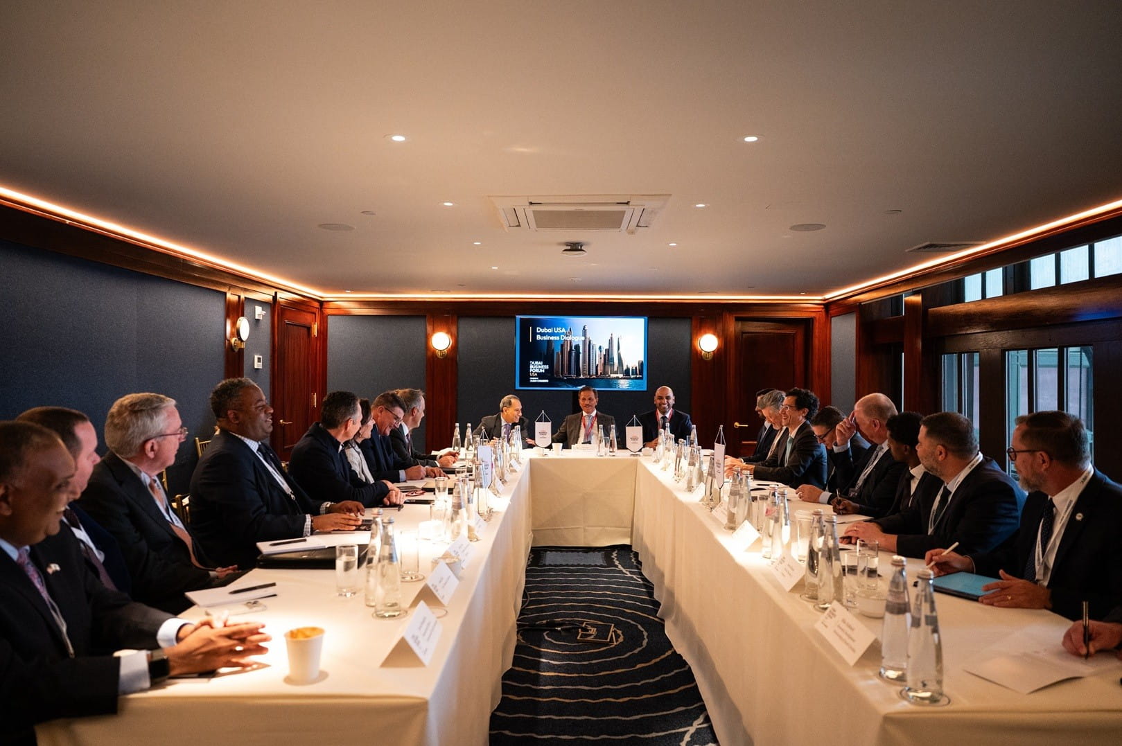 Dubai Chambers Hosts Roundtable with 17 U.S. Trade Officials